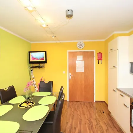 Heidi-2 By Interhome Appartement